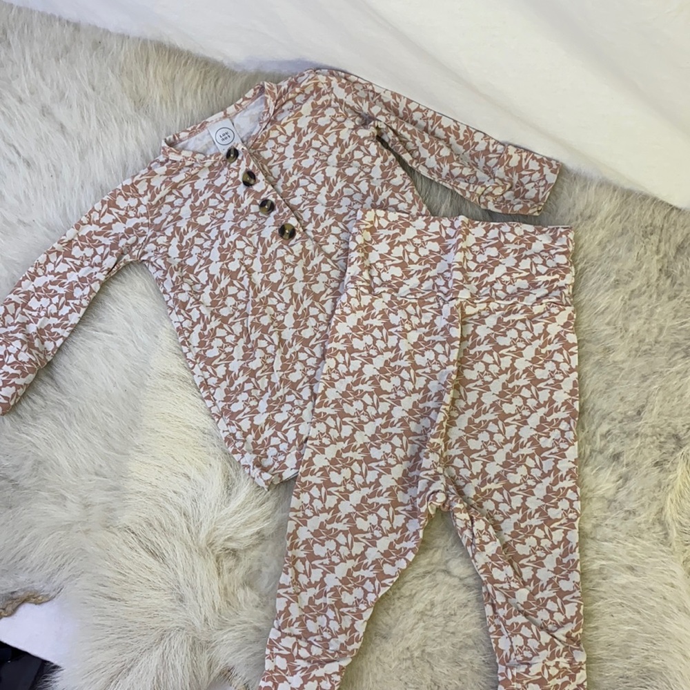 Lou Lou and Company 3-6 month baby outfit